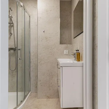 Rentplanet - Borowska Apartman *